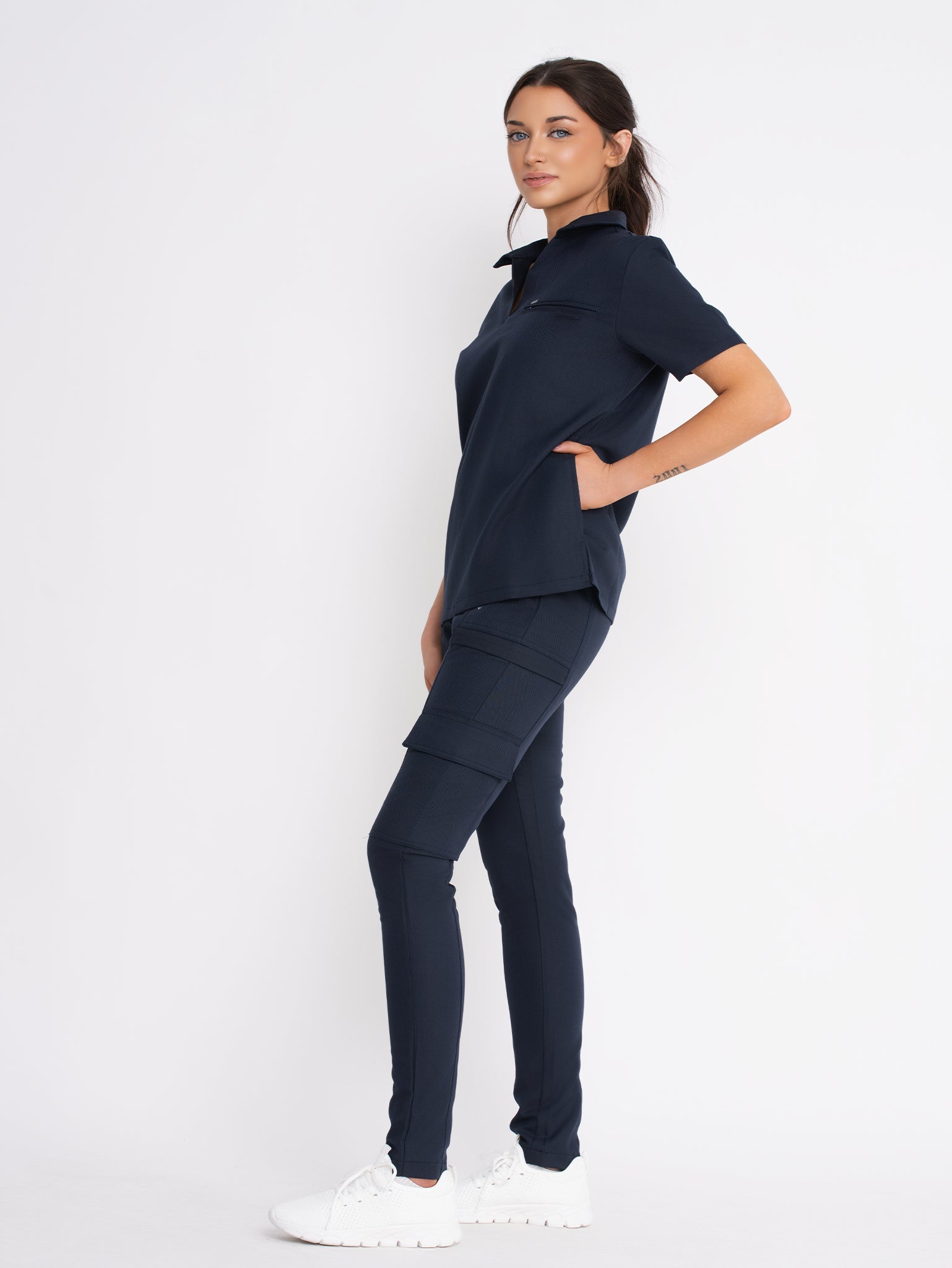 Arsta 3-Pocket Top