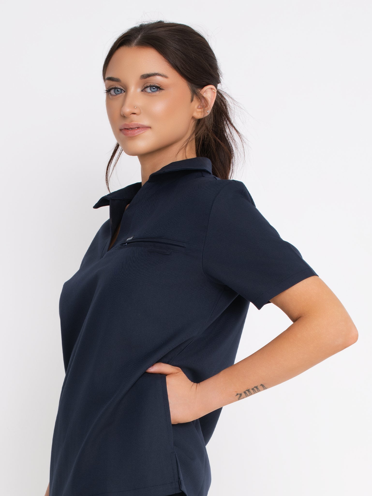 Arsta 3-Pocket Top