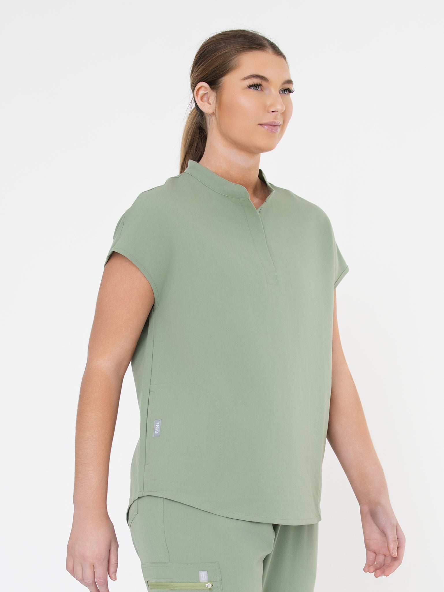 Sylvar 2- Pocket Top